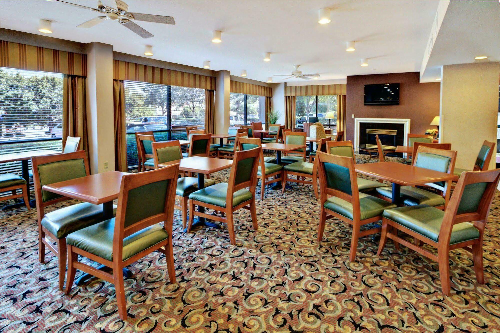 Hampton Inn Charlotte University Place Exterior photo